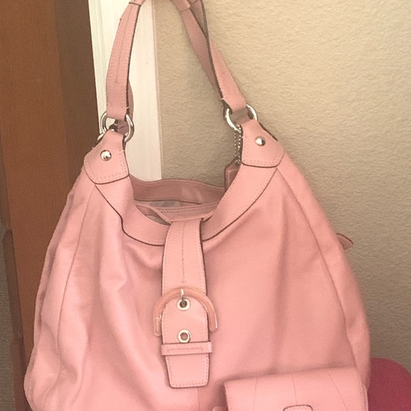 Coach Soho Lynn expandable pink leather bag & wallet. Condition 10/10. - Picture 4 of 10